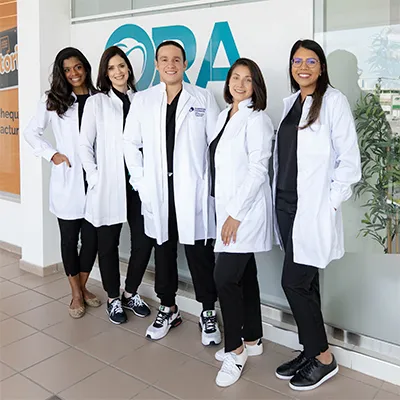 equipo ora clinica dental